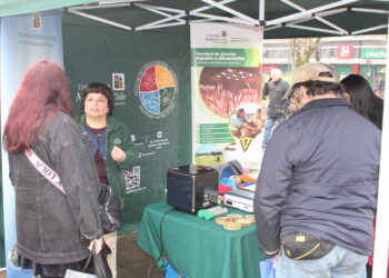 UACh participó en feria sobre inocuidad de los alimentos