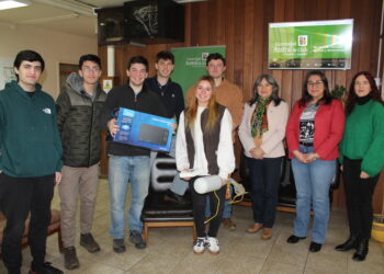 Escuela de Agronomía entregó diversos activos fijos al Centro de Estudiantes